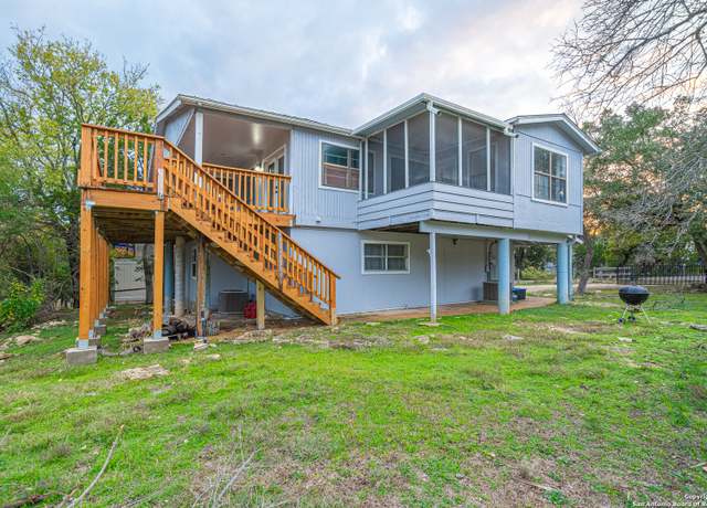 Property at 1302 Mountain Top Loop, Canyon Lake, TX 78133, 5 beds, 5 baths