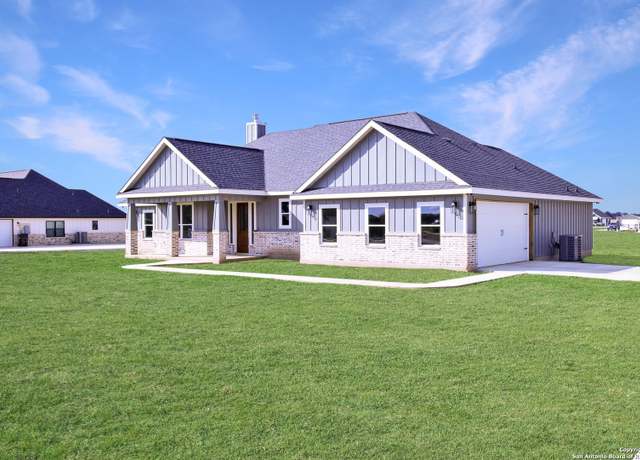 Property at 311 Century Oaks, Seguin, TX 78155, 3 beds, 2.5 baths