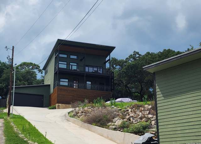 Property at 2225 Colleen Dr, Canyon Lake, TX 78133, 4 beds, 2.5 baths