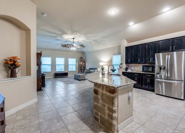 Property at 528 Saddle Hl, Cibolo, TX 78108, 4 beds, 2 baths