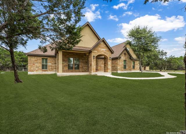 Property at 101 Wind Rdg, Boerne, TX 78006, 5 beds, 3.5 baths