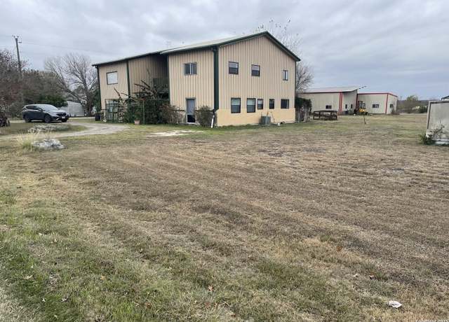 Property at 483 Sassman Rd, Marion, TX 78124-1612, 5 beds, 3.5 baths