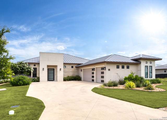 Property at 34 Mariposa Pkwy E, Boerne, TX 78006, 4 beds, 4 baths
