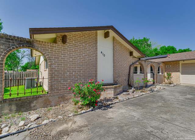 Property at 410 De Soto, Universal City, TX 78148, 3 beds, 2 baths