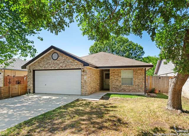 Property at 930 Parkdale, New Braunfels, TX 78130, 3 beds, 2 baths