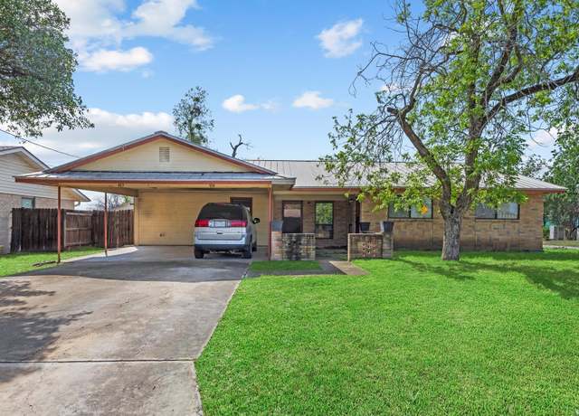 Property at 917-919 Mcgar, New Braunfels, TX 78130, 4 beds, 2 baths