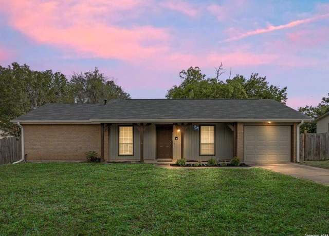 Property at 7722 Strolling Ln, Live Oak, TX 78233, 3 beds, 1 bath