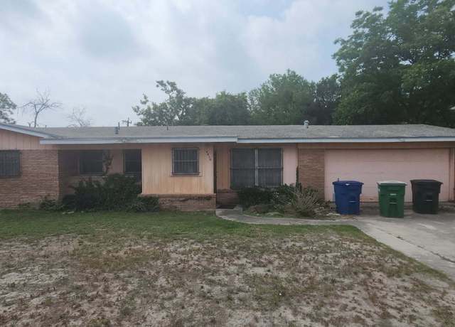 Property at 4010 Loop 410, San Antonio, TX 78229, 3 beds, 2 baths