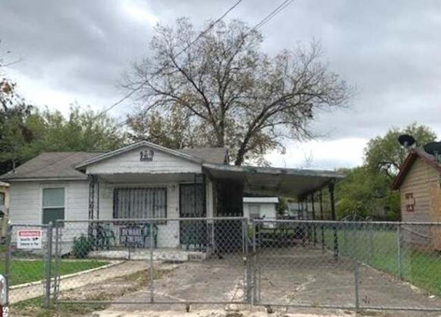Property at 1330 W Vestal Pl, San Antonio, TX 78221, 3 beds, 1 bath