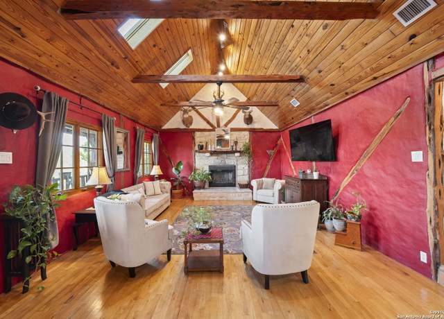 Property at 110 W Apacheria Pass, Comfort, TX 78013, 3 beds, 3 baths
