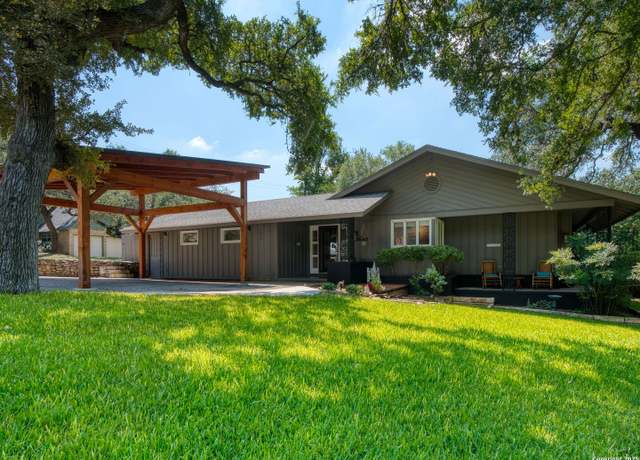 Property at 102 Alta Vista Dr, San Marcos, TX 78666, 3 beds, 2 baths