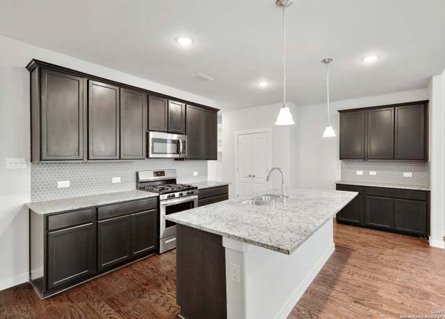 Property at 13203 Chanute Field Dr, San Antonio, TX 78253, 4 beds, 3.5 baths