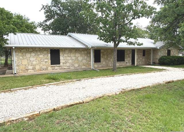 Property at 335 Sharon, Boerne, TX 78006, 3 beds, 2 baths