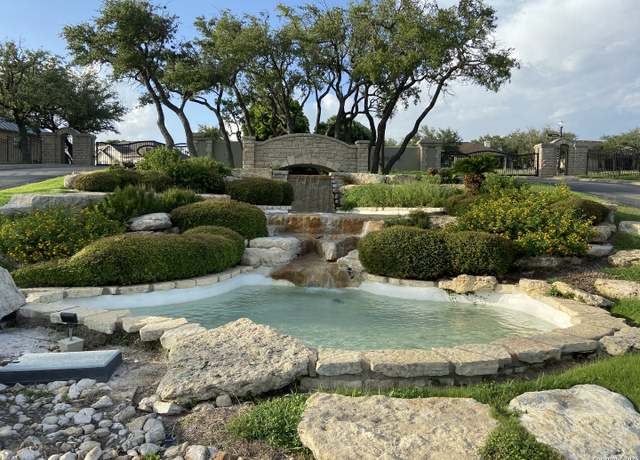 Property at 2108 Athens Ave, Kerrville, TX 78028-4532, 3 beds, 2 baths