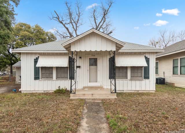Property at 752 N High St, Uvalde, TX 78801-4353, 2 beds, 1 bath