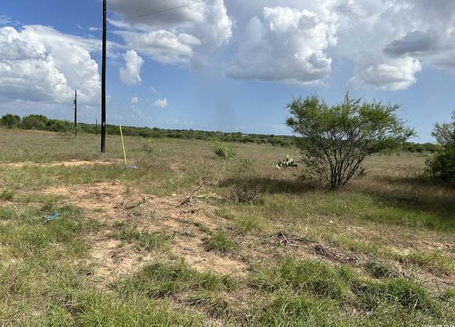 Property at 1176 Cr 329, Floresville, TX 78114