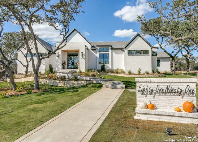 Property at 8191 Blue Oak Way, San Antonio, TX 78266, 3 beds, 3 baths