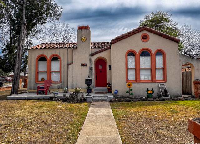 Property at 1502 W Rosewood Ave, San Antonio, TX 78201, 2 beds, 2 baths