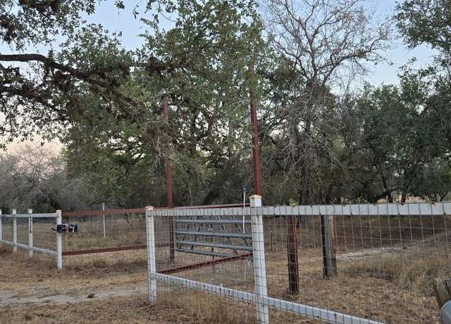 Property at 785 Waycross Rd, San Antonio, TX 78264-3836, 3 beds, 1.5 baths