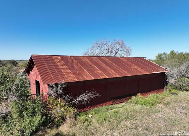 Property at 119 Hidden Ln, Jourdanton, TX 78026, 3 beds, 2 baths
