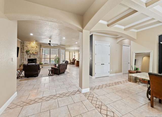 Property at 416 English Oaks, Boerne, TX 78006, 4 beds, 3 baths