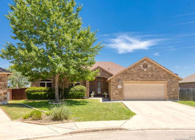 Property at 1235 Long Gate, New Braunfels, TX 78130, 4 beds, 2.5 baths