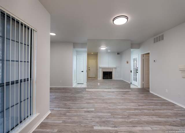 Property at 11839 Parliament #511, San Antonio, TX 78216, 1 bed, 1 bath