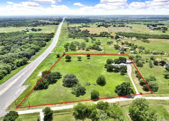 Property at 101 Ranch, Adkins, TX 78101, 3 beds, 3 baths
