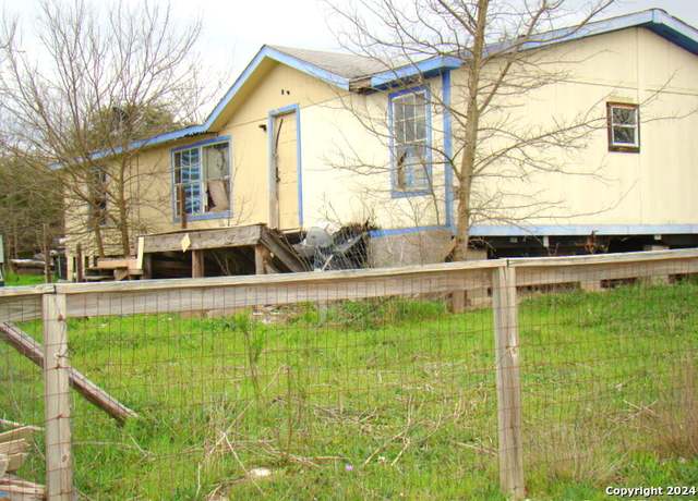 Property at 247 Forest Trl, Bandera, TX 78003