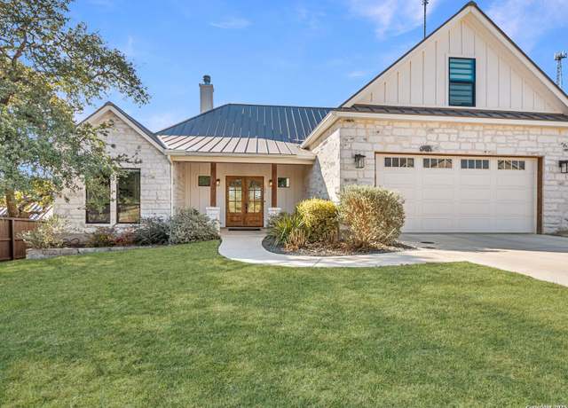 Property at 102 Creede St, Boerne, TX 78006-2208, 4 beds, 4.5 baths