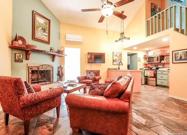 Property at 275 Fort Clark Rd, Brackettville, TX 78832, 2 beds, 2 baths