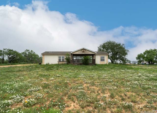Property at 420 County Road 775, Devine, TX 78016, 3 beds, 2 baths