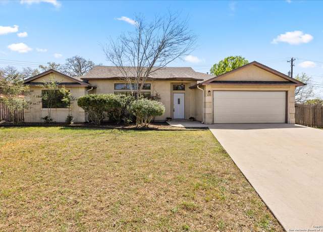 Property at 229 Deer Crk, Boerne, TX 78006, 3 beds, 2 baths