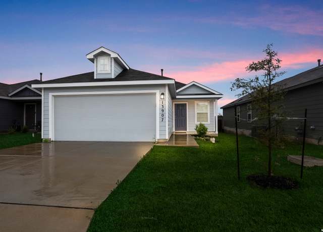 Property at 13907 Silos, San Antonio, TX 78252, 3 beds, 2 baths