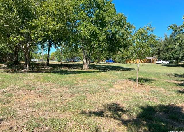 Property at 00 Madison St, Elgin, TX 78621