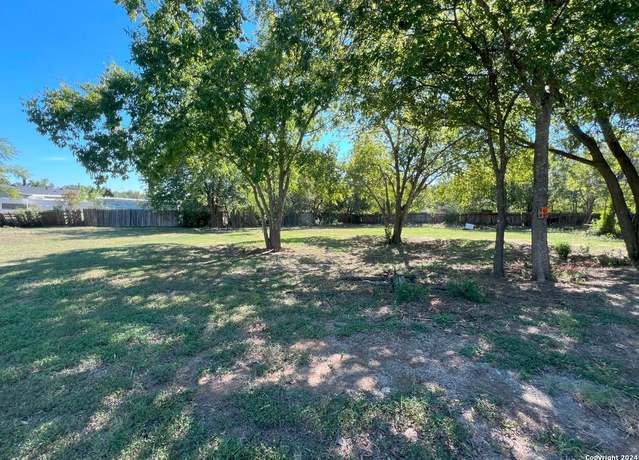 Property at 00 Madison St, Elgin, TX 78621