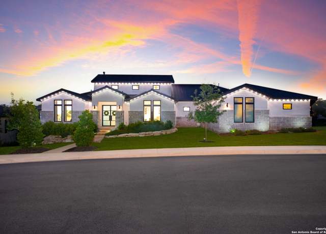 Property at 4104 Abasolo, San Antonio, TX 78261, 4 beds, 4.5 baths