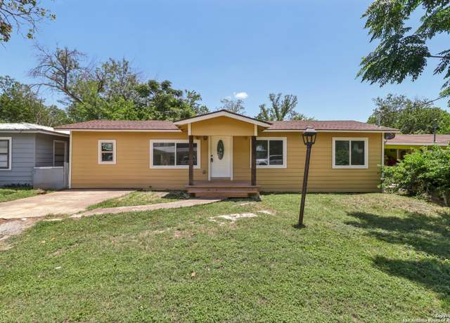 Property at 937 Anderson, Seguin, TX 78155, 4 beds, 1 bath