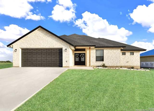 Property at 741 Highland St, Poth, TX 78147, 4 beds, 2.5 baths
