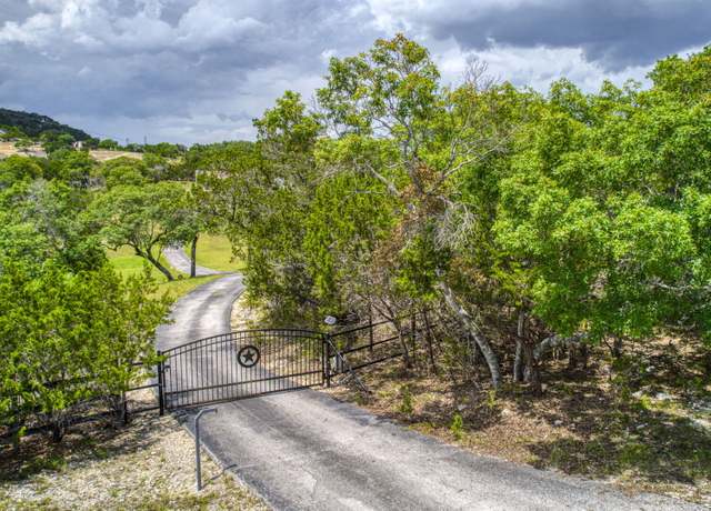 Property at 108 Mountain Vw, Boerne, TX 78006-6228, 3 beds, 2.5 baths