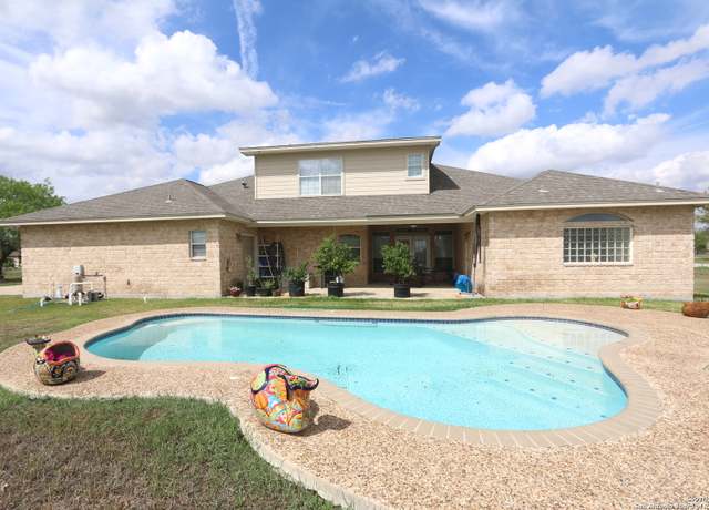 Property at 8306 Quail Covey Ln, San Antonio, TX 78263-2207, 5 beds, 5 baths