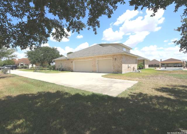 Property at 8306 Quail Covey Ln, San Antonio, TX 78263-2207, 5 beds, 5 baths