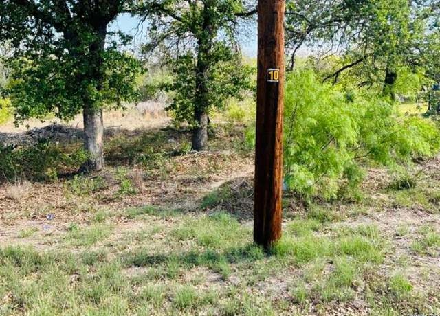 Property at 156 Sandy Ridge Dr, Poteet, TX 78065