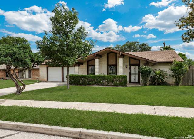 Property at 14320 Forum Rd, Universal City, TX 78148, 3 beds, 2 baths