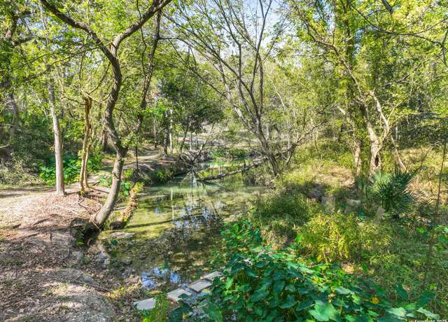 Property at 343 Oak Springs Dr, Seguin, TX 78155, 3 beds, 2 baths