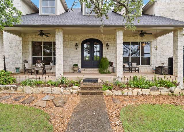 Property at 111 Kendall Oaks, Boerne, TX 78006, 6 beds, 5 baths