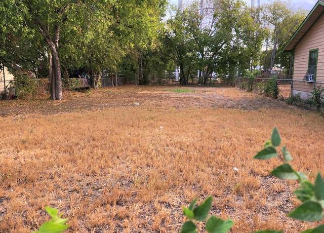 Property at 1026 W Vestal Pl, San Antonio, TX 78221