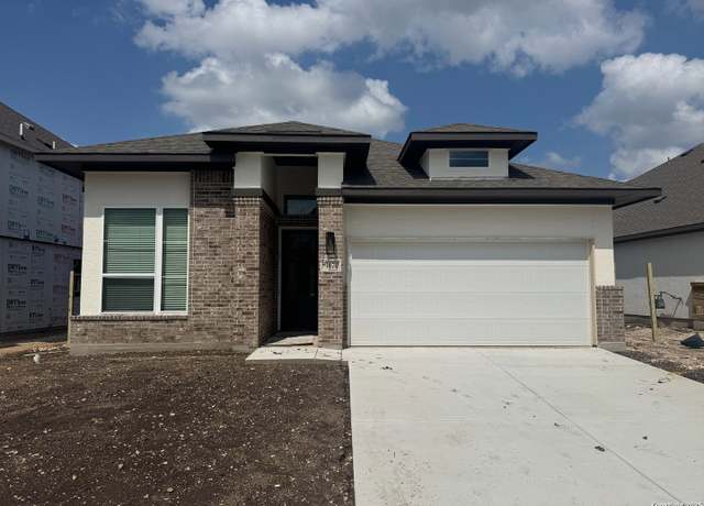 Property at 1670 Couser Ave, New Braunfels, TX 78132, 4 beds, 3 baths