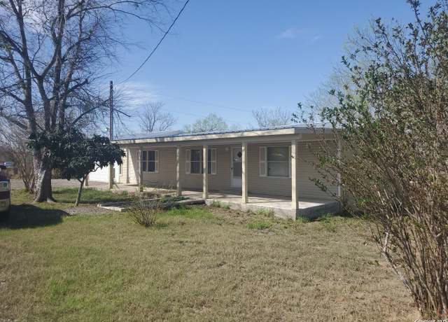 Property at 3135 E Fm 476, Poteet, TX 78065, 3 beds, 2 baths