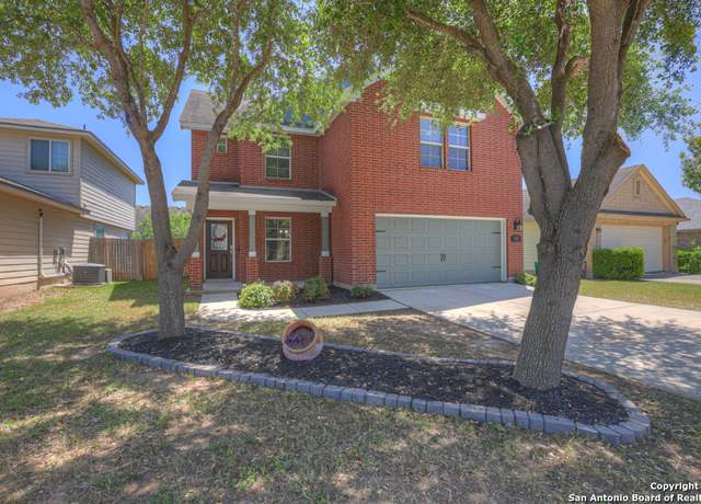 Property at 925 Darion, New Braunfels, TX 78130, 3 beds, 2.5 baths